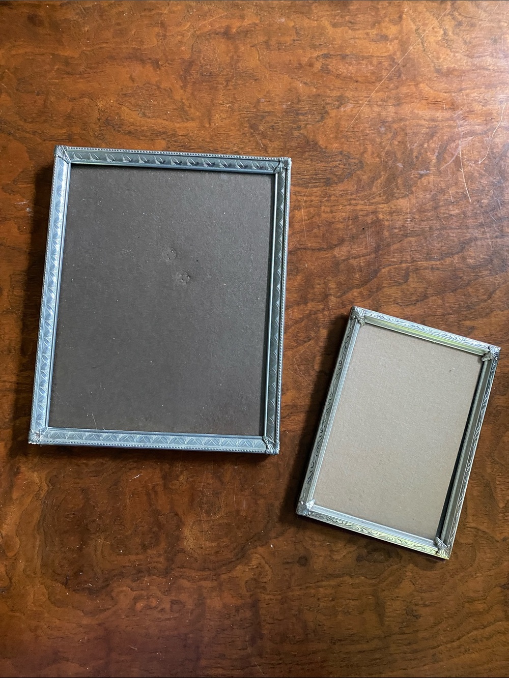 Pair of vintage metal frames 8x10 and 5x8 velvet back, includes glass
